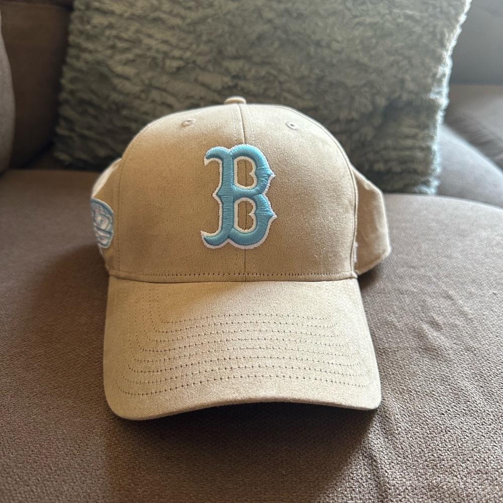 Boston Red Sox NWOT SnapBack